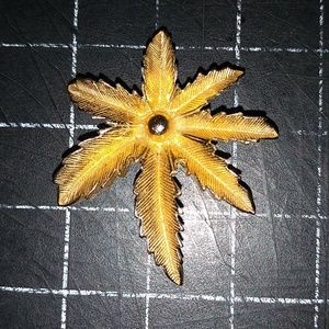 Vintage Sarah Coventry Gold Toned Leaf Brooch, Signed, Pin